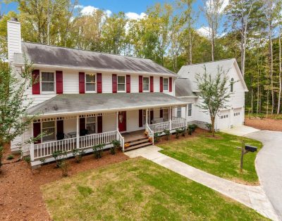 Colonial Style Fayetteville Estate